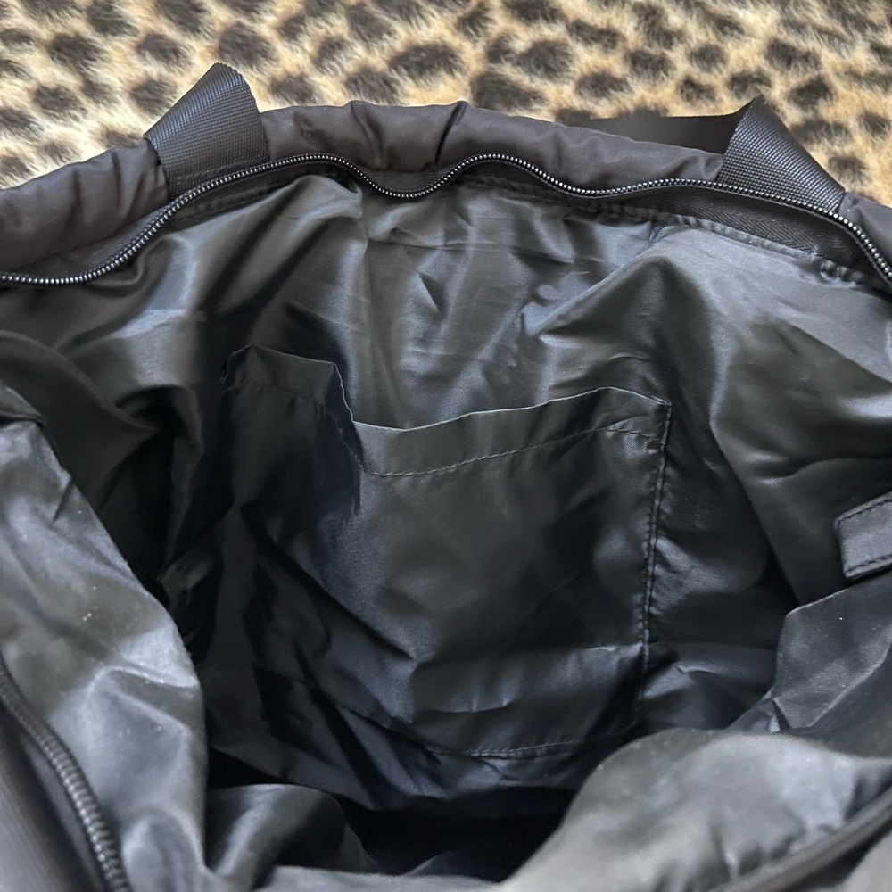 Victorias Secret Puffy Black Zipper Tote - Picture 7 of 8
